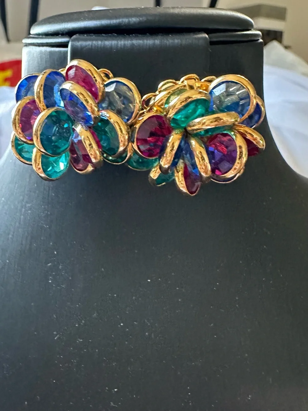 Swarovski eye catching